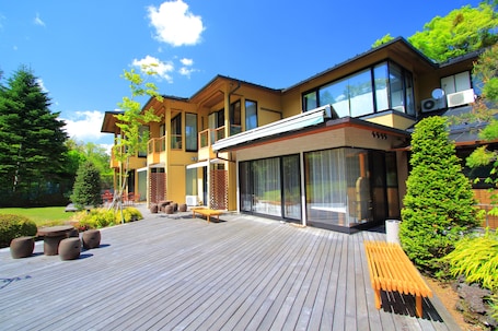 Front of property. Hatago Tsubakiya
