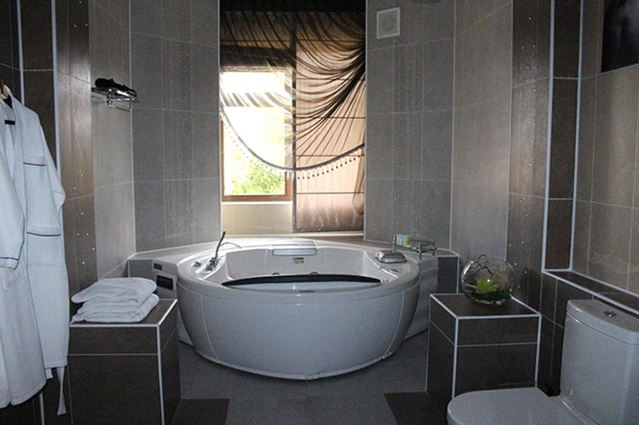 Presidential Apartment | Bathroom