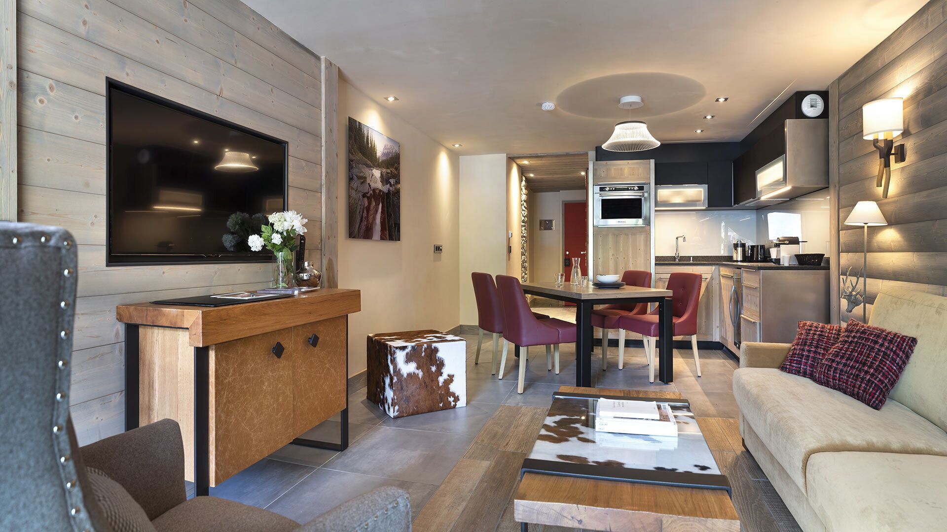 family apartment | living area | 50-cm flat-screen tv with digital channels, heated floors