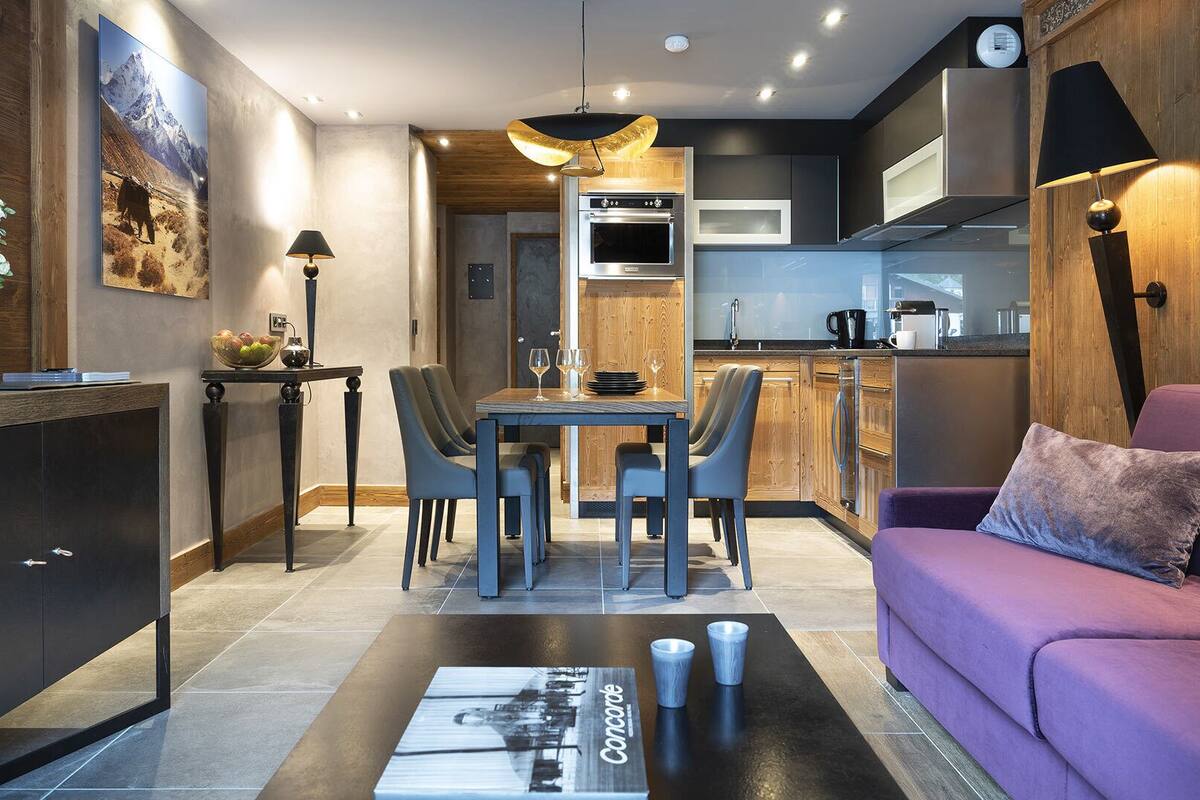 family apartment | living area | 50-cm flat-screen tv with digital channels, heated floors