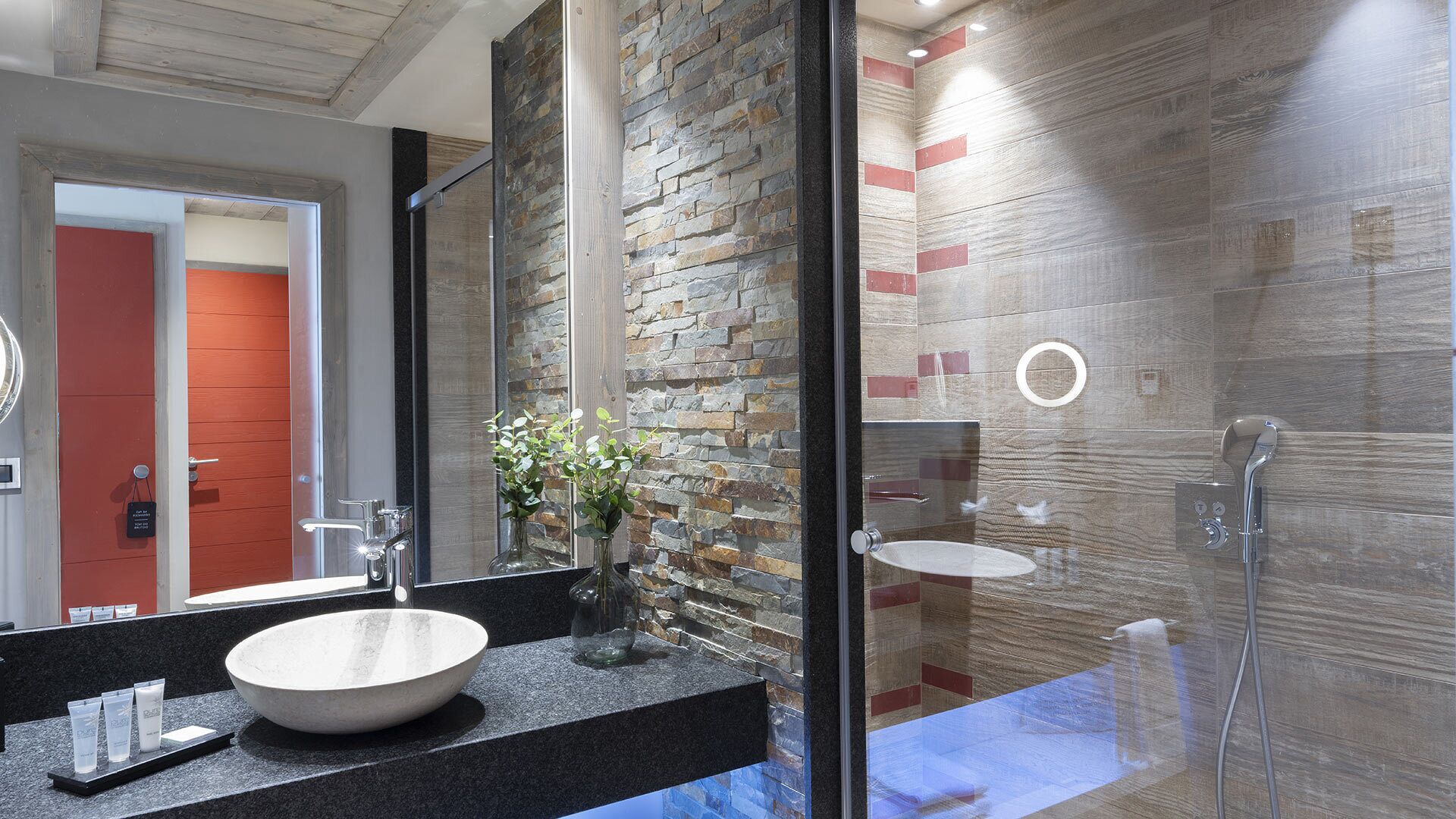 superior double room | bathroom | shower, hair dryer, slippers, towels