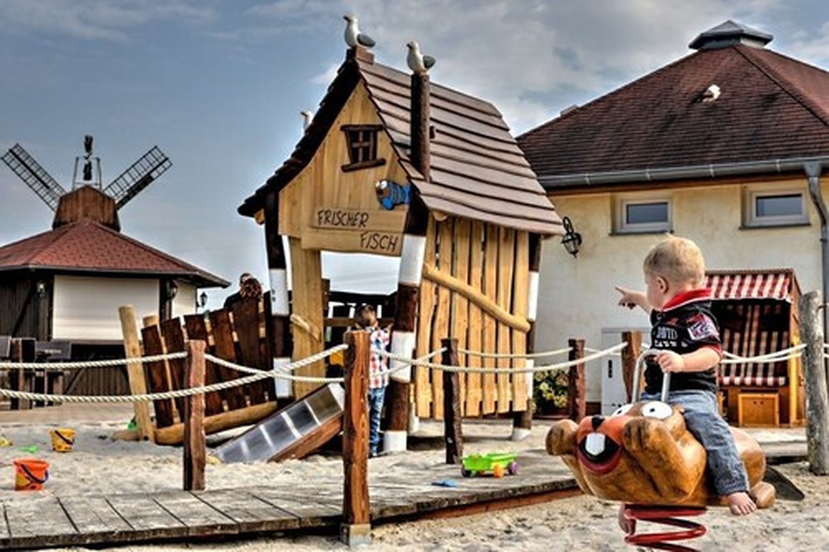 children’s play area – outdoor