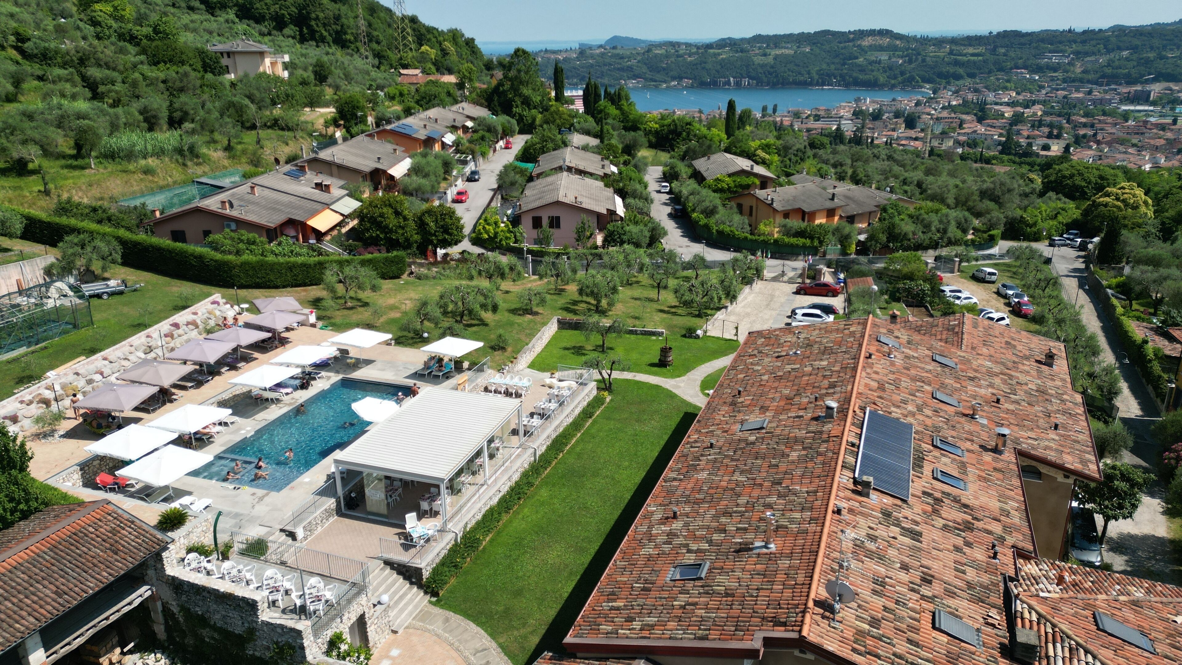 Seasonal outdoor pool, pool umbrellas