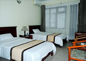 Premium bedding, minibar, in-room safe, individually furnished - Hai Au Hotel (Hai Phong)