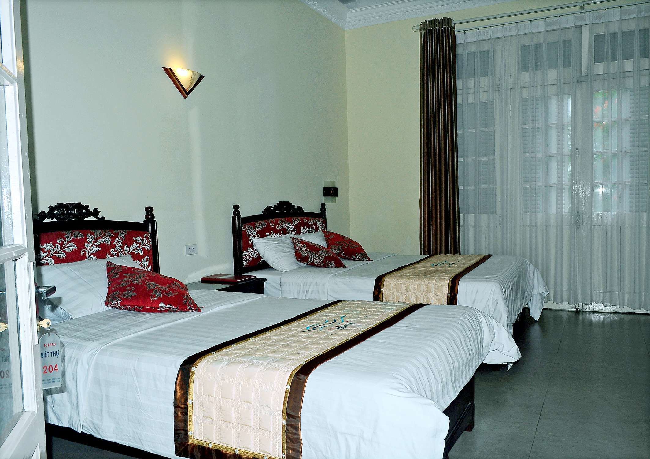 Vip Triple Room | 高級寢具、迷你吧、房內夾萬、獨特裝修