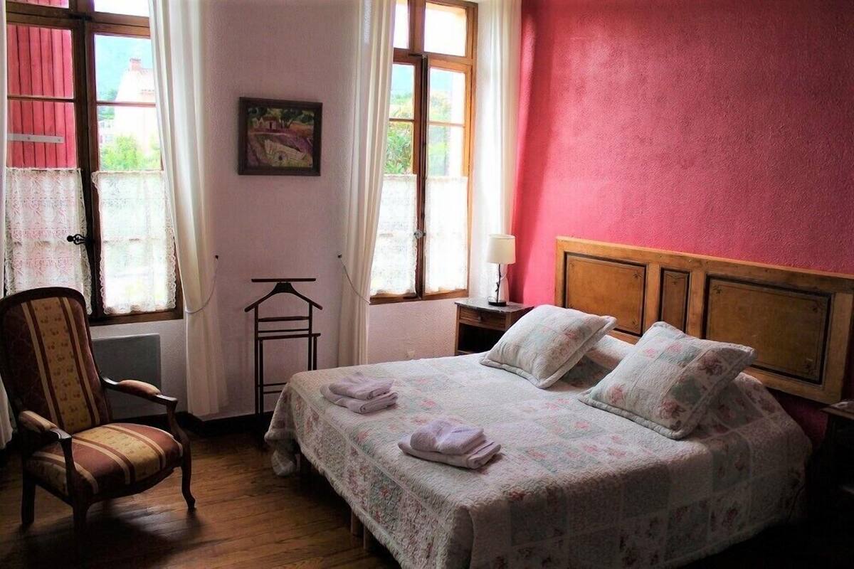 舒适双人房, 私人浴室, 花园景观 (Chambre rose) | 熨斗/熨板、免费 WiFi、床单