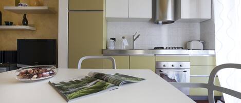 Apartment (1 Bedroom) | Interior