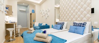 Budapest Holiday Colours