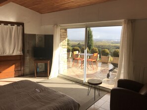 Apartemen Premium | 1 kamar tidur, minibar, dan didekorasi berbeda-beda