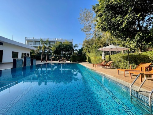 Winsome Resort & Spa