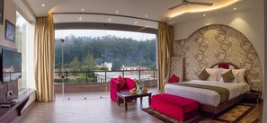 Presidential Room, 1 King Bed | Egyptian cotton sheets, premium bedding, soundproofing - Winsome Resort & Spa (Kaladhungi)