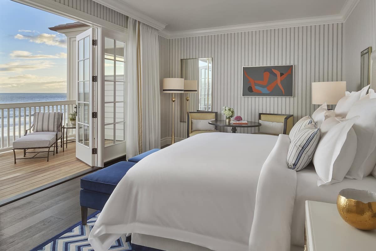 Luxe beddengoed, donsdekens, pillowtop-bedden, een minibar