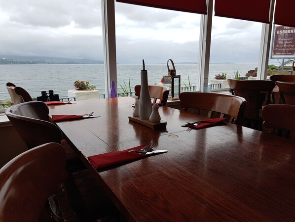 Se sirven desayunos, almuerzos y cenas