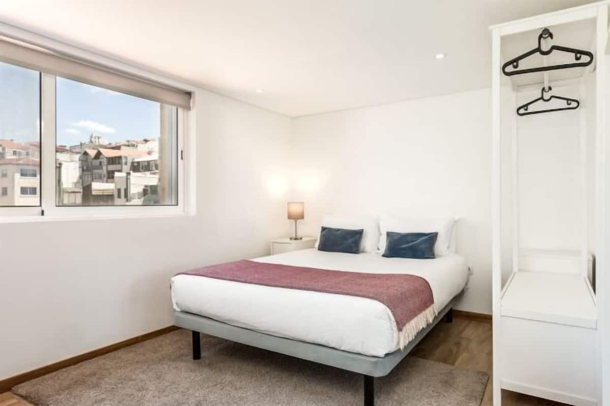 Soundproofing, iron/ironing board (on request), WiFi (free), bed sheets