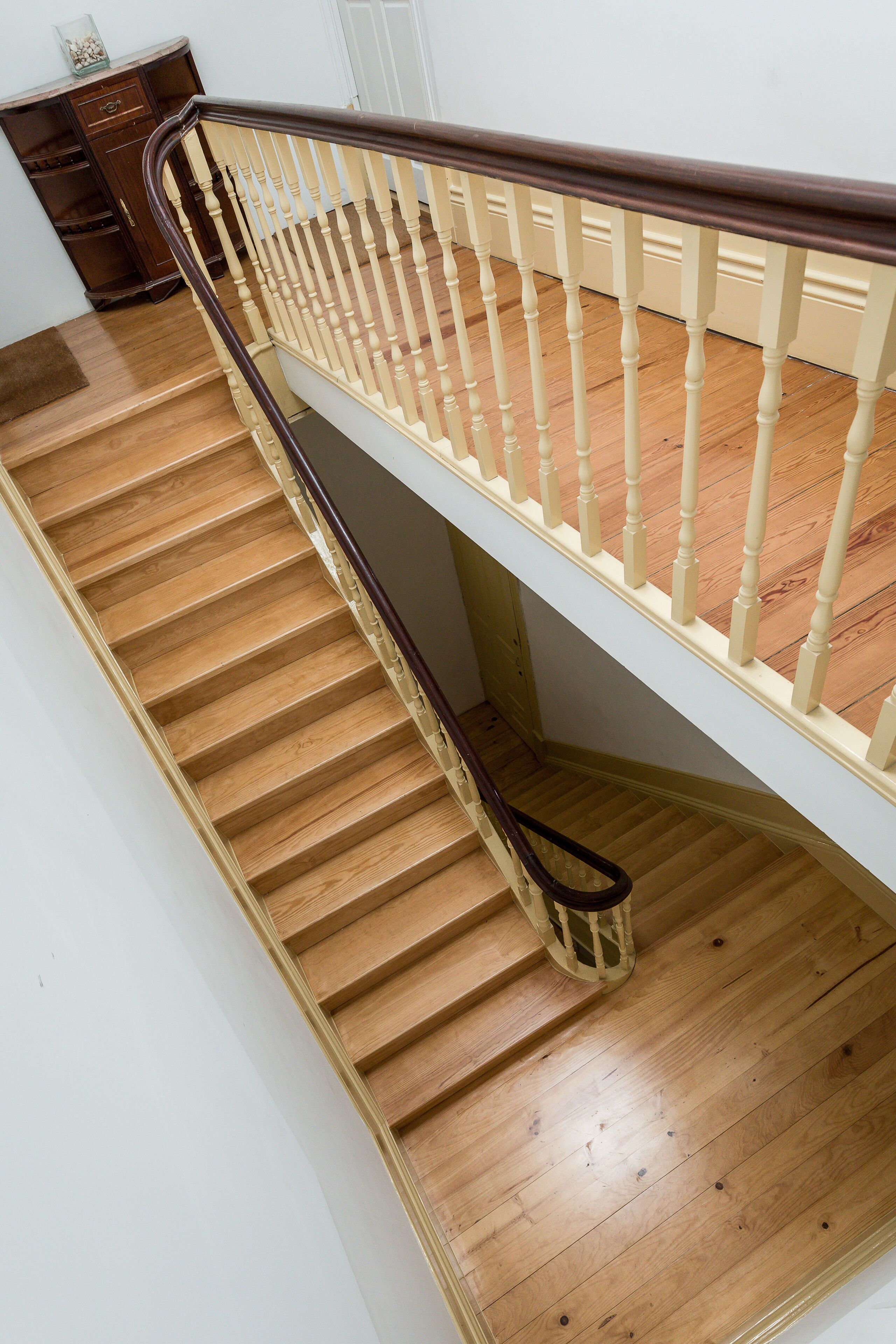 Handrails in hallways