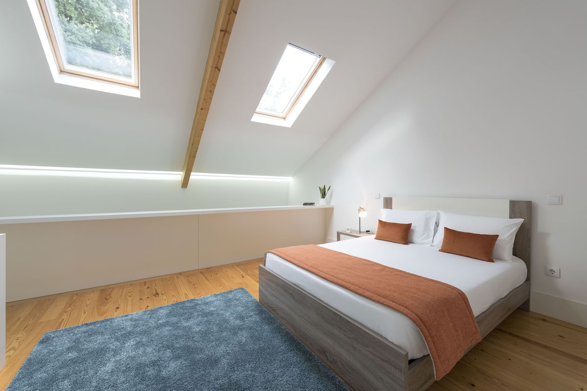Standard Studio, 1 Bedroom, Mezzanine | Blackout curtains, soundproofing, iron/ironing board