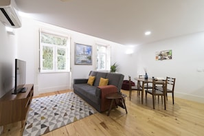 Standard Studio, 1 Bedroom, Mezzanine | Living room | Flat-screen TV