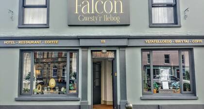Falcon Hotel