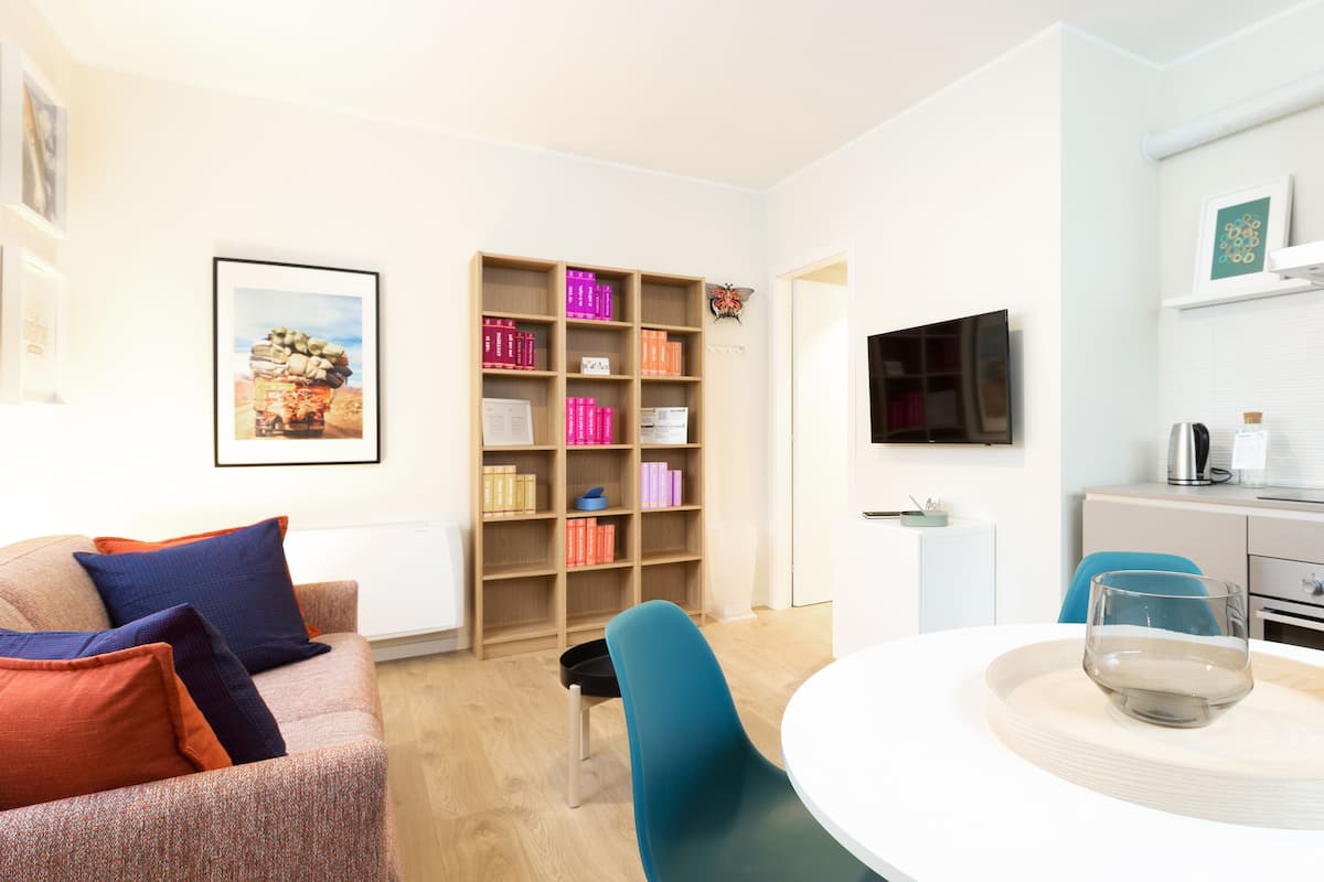 Apartment, 1 Bedroom | Premium bedding, desk, iron/ironing board, cribs (surcharge)