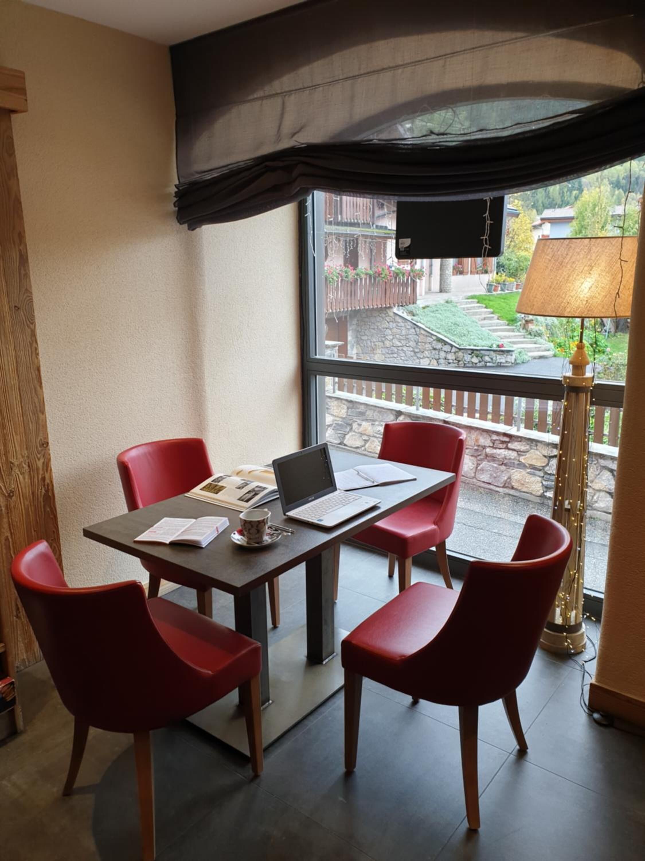 breakfast, lunch, dinner served; french cuisine