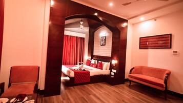 Royal Double Room, 1 King Bed, Accessible | 1 bedroom, Egyptian cotton sheets, premium bedding, down duvets