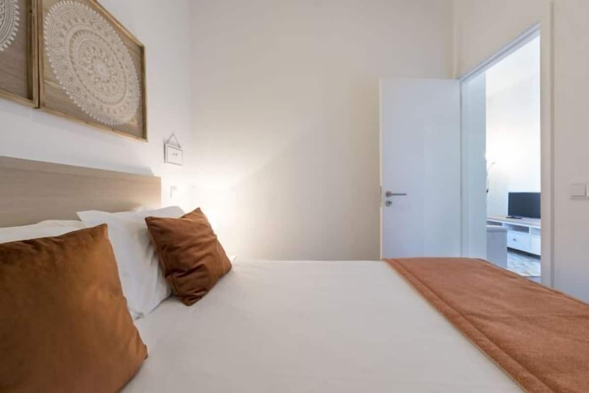 1 bedroom, individually decorated, blackout drapes, soundproofing