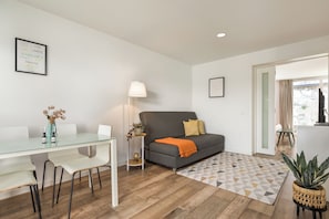 Appartement Supérieur, 1 chambre, côté jardin | Coin séjour