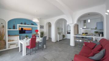 Apartment, 2 Bedrooms | In-room dining