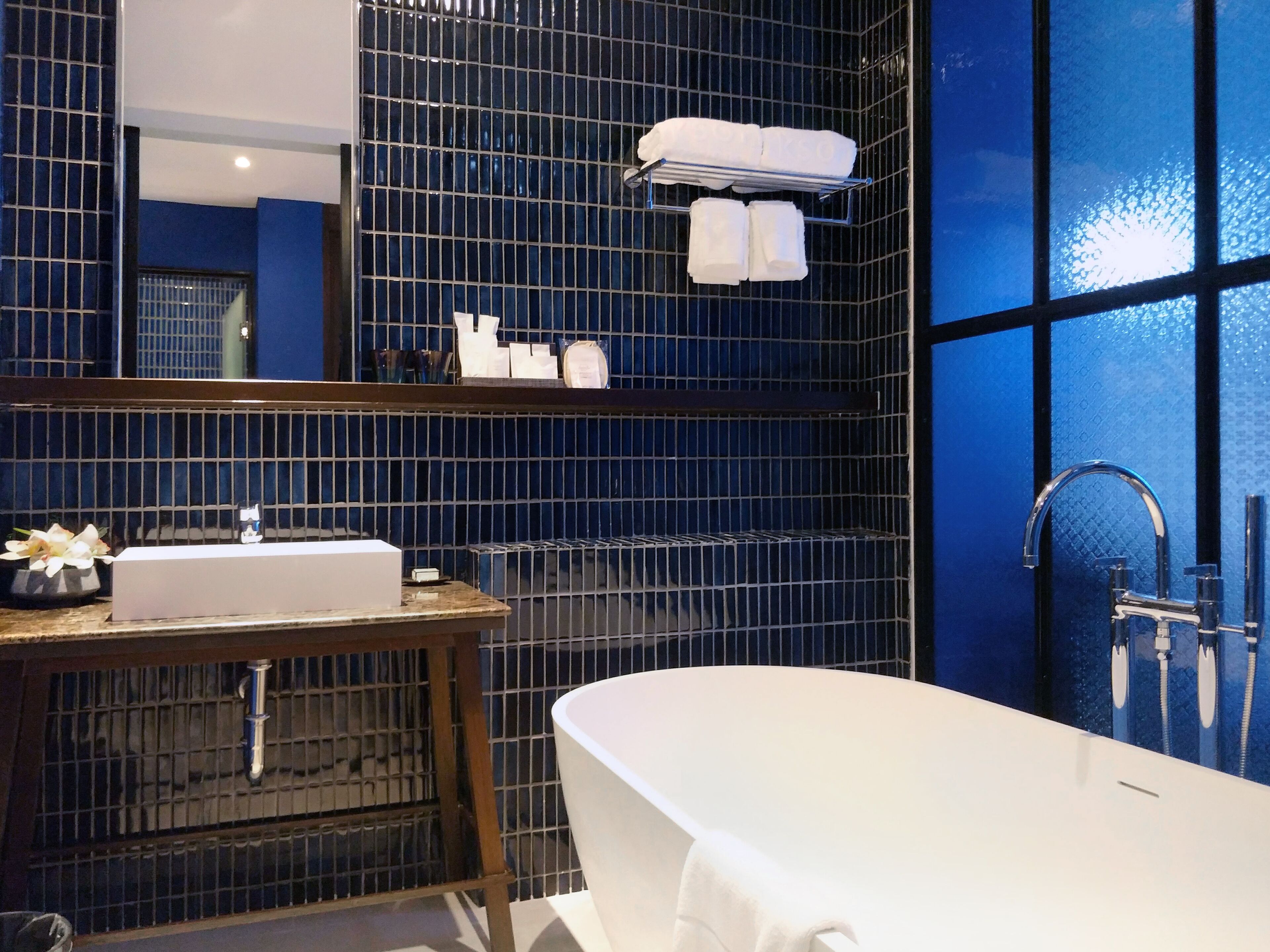 executive jacuzzi suite | bathroom | shower, designer toiletries, hair dryer, bathrobes