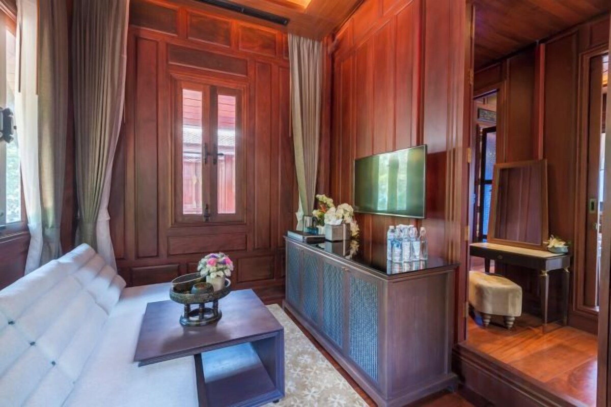 Living area | Flat-screen TV