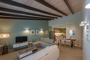 Deluxe-villa - 4 soveværelser - boblebad | Opholdsområde | Fladskærms-tv