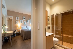 Deluxe Villa, 4 Bedrooms, Hot Tub | 4 bedrooms, individually decorated, individually furnished, desk