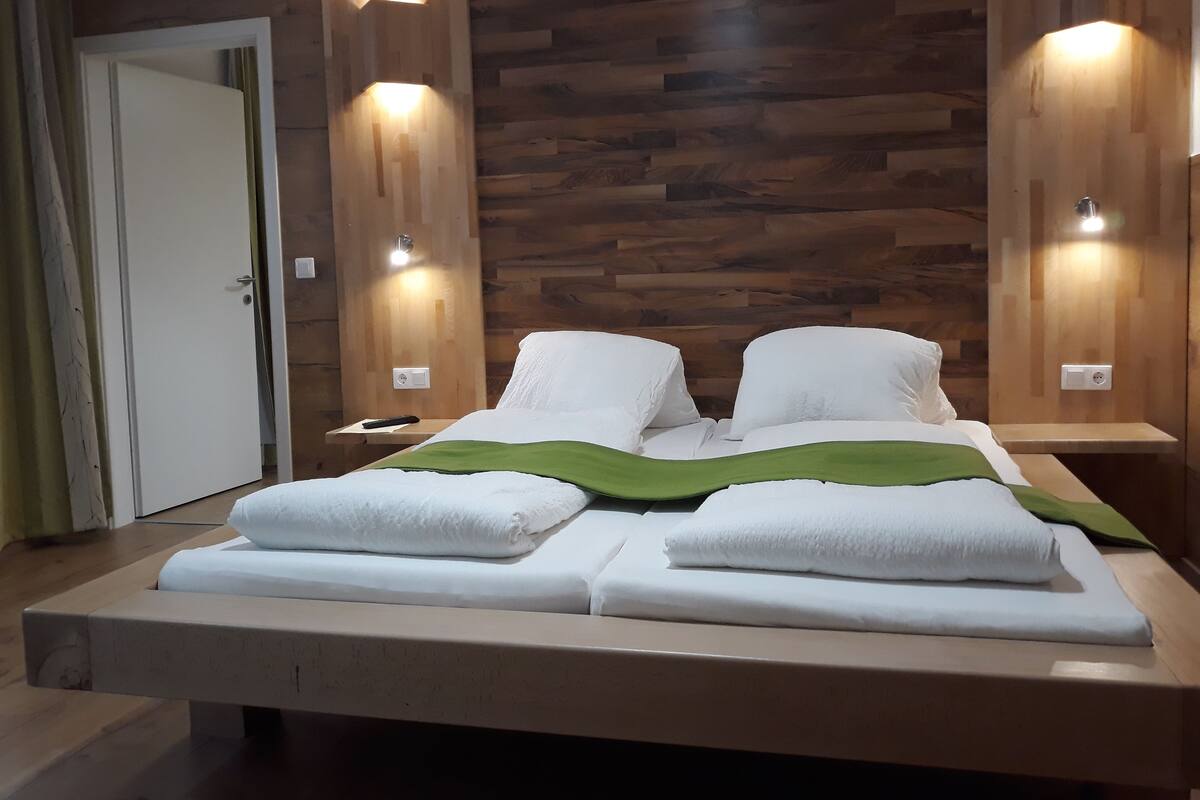 Comfort Double Room, 1 Bedroom | Desk, cribs (free), WiFi (free), bed sheets