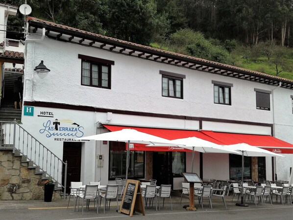 Fachada de la propiedad
