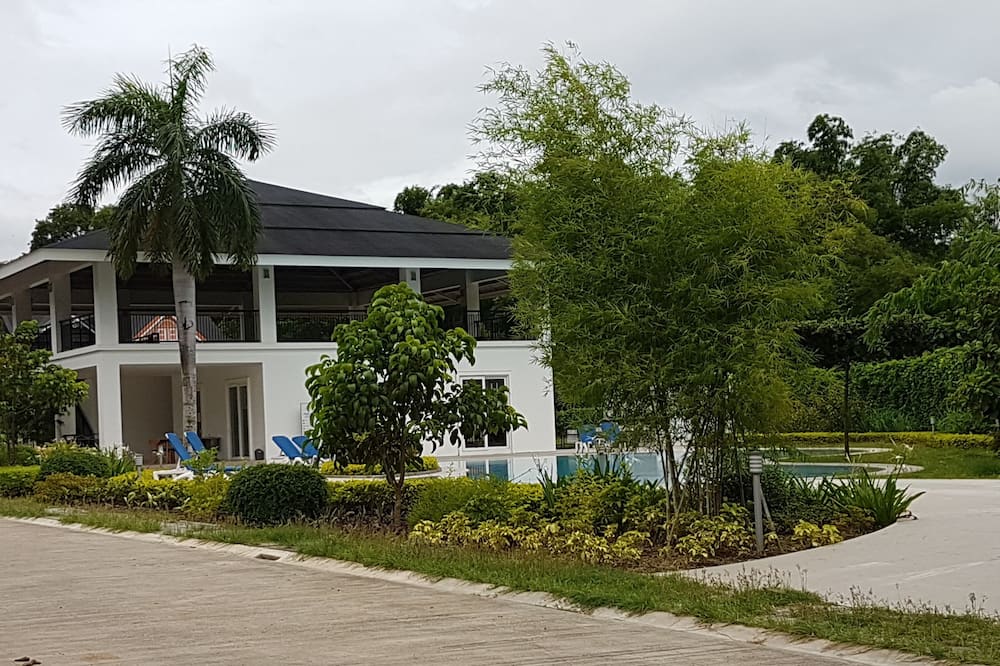 3 Bedroom Home at Batangas City Philippines Pontefino