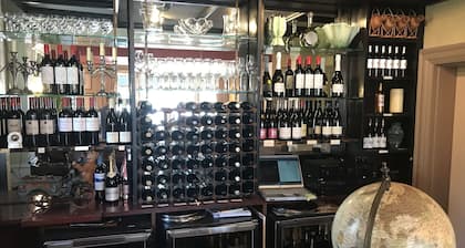 The Carre Arms Hotel