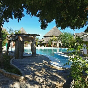 Utomhuspool