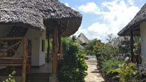 Cottage Confort, 4 chambres, coin cuisine, vue piscine | Bureau, Wi-Fi gratuit