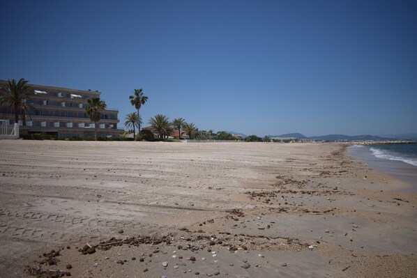 Accommodatie ligt op het strand
