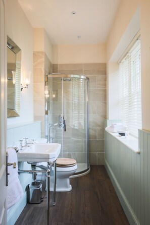 Deluxe Double Room, 1 Queen Bed, Ensuite, Garden View | Bathroom | Hair dryer, bathrobes, towels - Hooton Pagnell Hall (Doncaster)