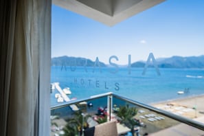 Standard Double or Twin Room (Side Sea View)