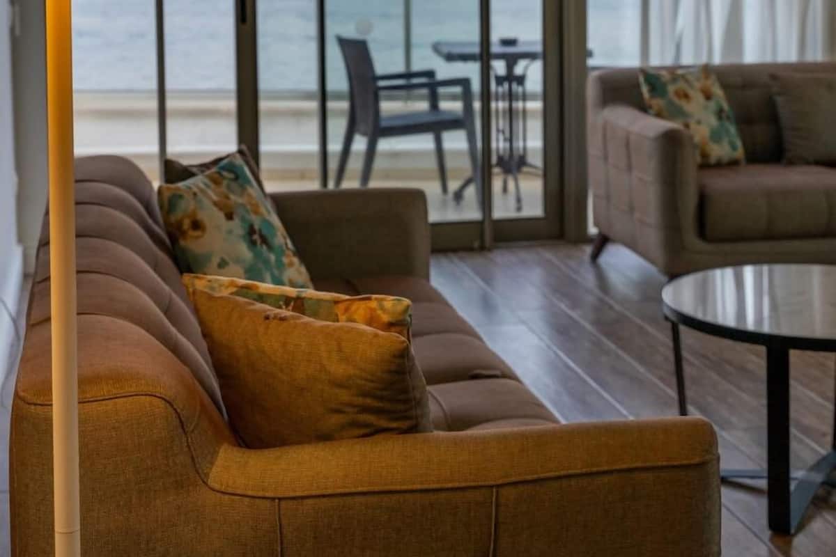 suite | 2 bedrooms, minibar, in-room safe, desk