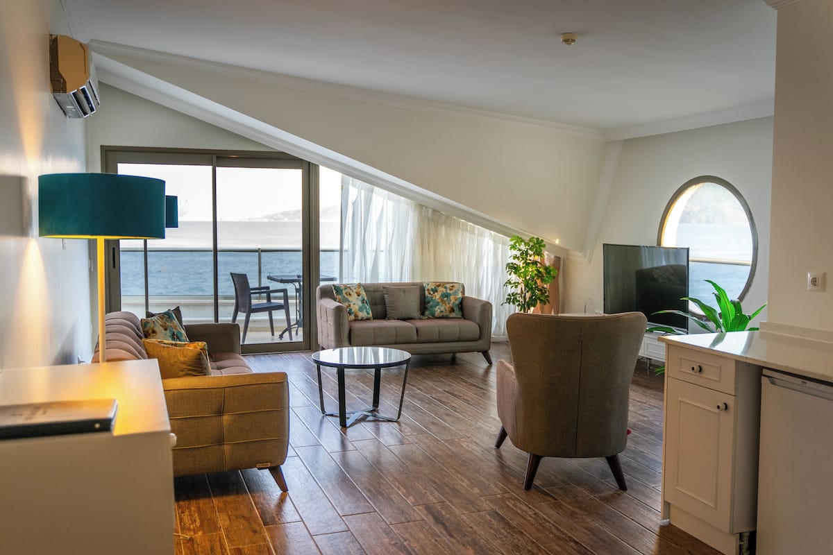 Suite | Minibar, coffre-fort, bureau, systĂšme dâinsonorisation