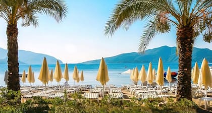 Aurasia Beach Hotel