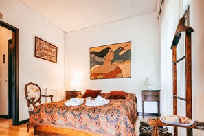 5 chambres, fer et planche à repasser, Wi-Fi gratuit, draps fournis