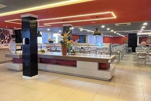 Dining - Enjoy Olimpia Park Resort (SP)