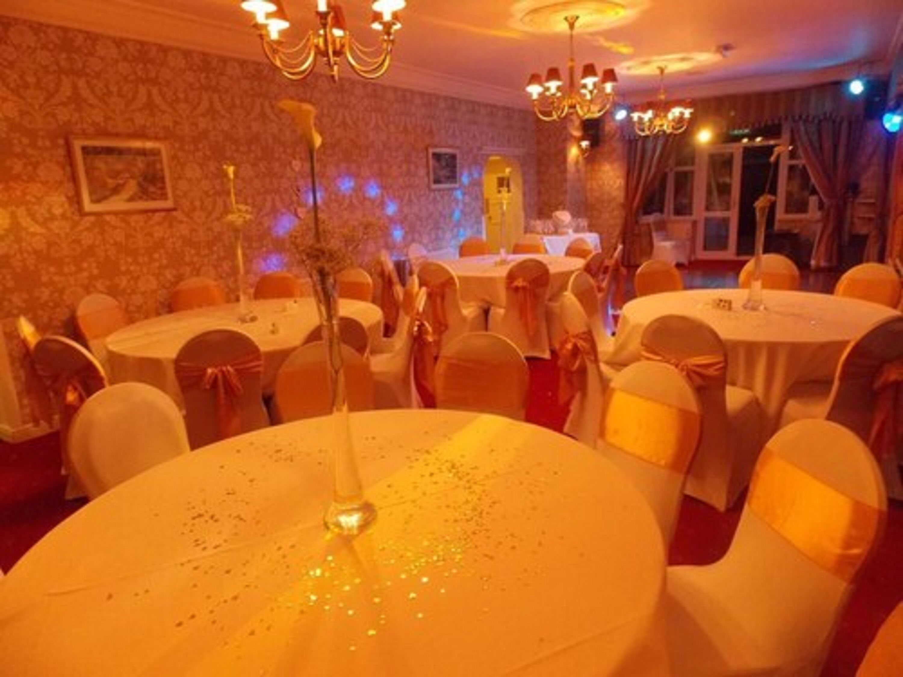 free daily full breakfast