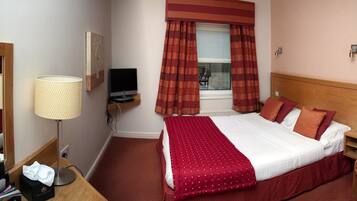 Standard Double Room | Desk, iron/ironing board, free WiFi, bed sheets