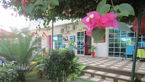 Terrace/patio - Apartamentos La Hermosa (San Andrés)