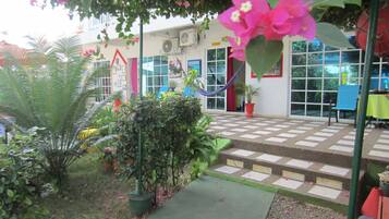 Kamar Quadruple Keluarga, 1 kamar tidur, kamar mandi pribadi | Teras/patio